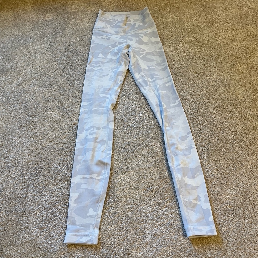 Lululemon Wunder Under high-rise leggings, 28” size 2.